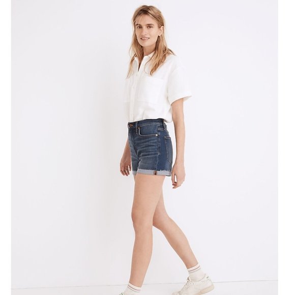 High-Rise Denim Shorts in Danny Wash: TENCEL™ Denim Edition - Picture 2 of 10